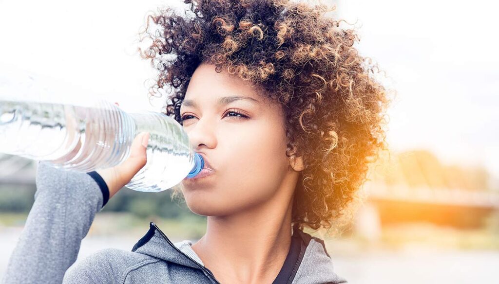 Vegan abnehmen: Viel Wasser trinken